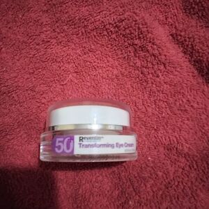 Reventin Transforming Eye Cream - White Full Size